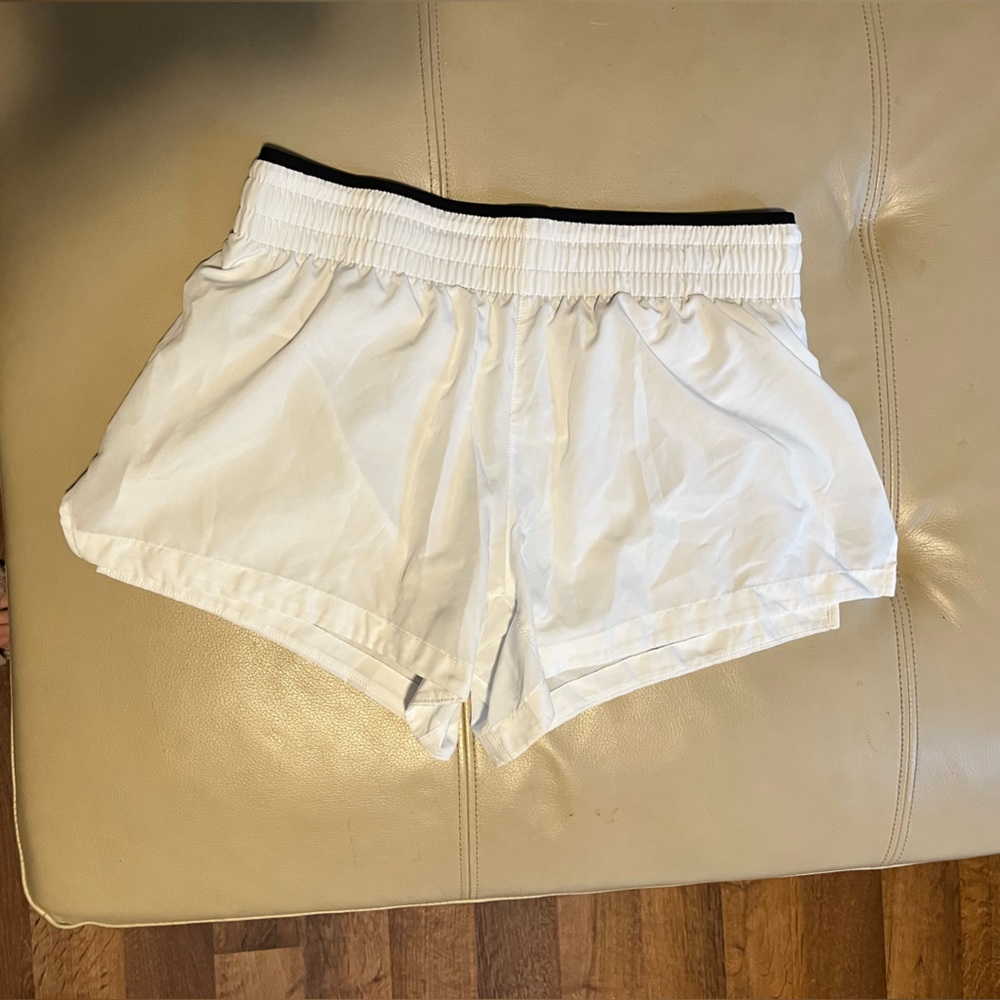 Fabletics shorts - Picture 2 of 2